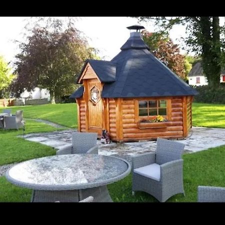 Thatcted Cottages Lough Derg Dromineer Esterno foto